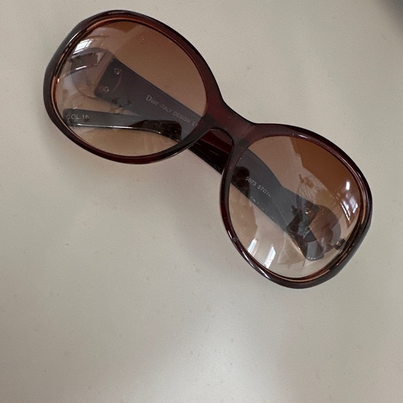 Vintage Y2K Dior sunglasses - Picture 3 of 7